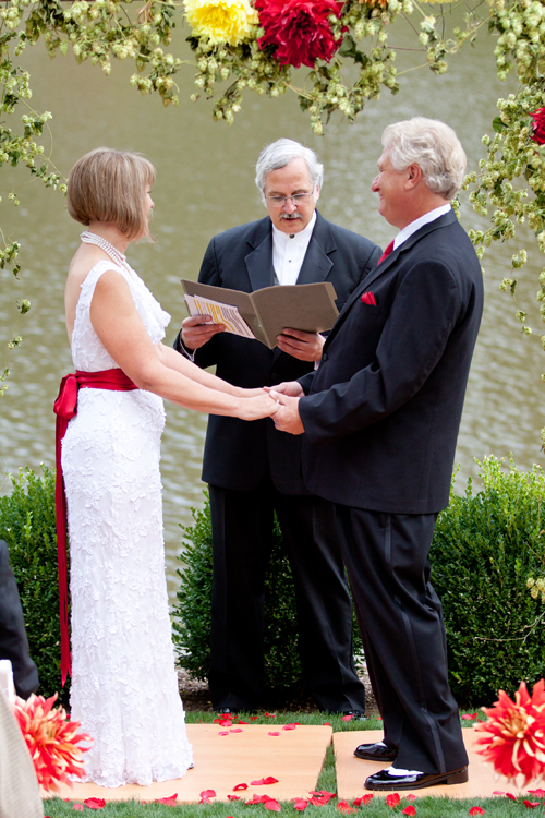 wedding vows on the lake in milwaukie