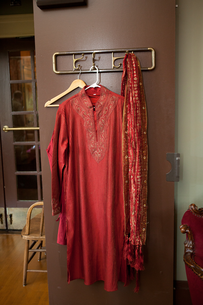 groom-traditional-indian-outfit-red